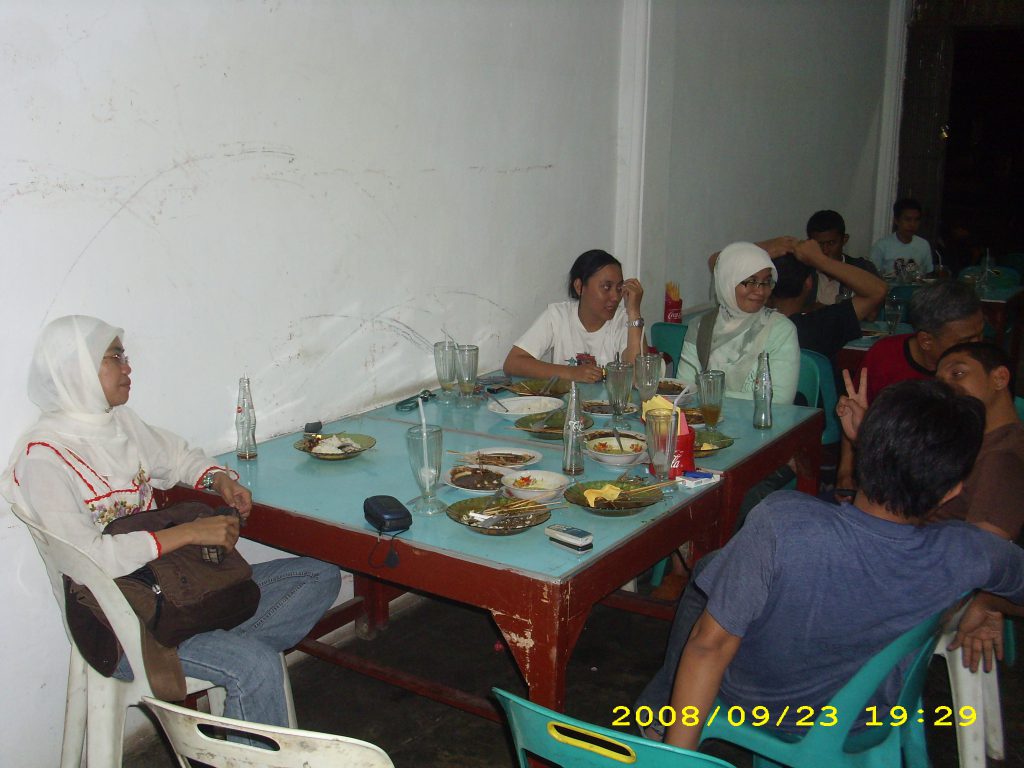 bukber di warkop